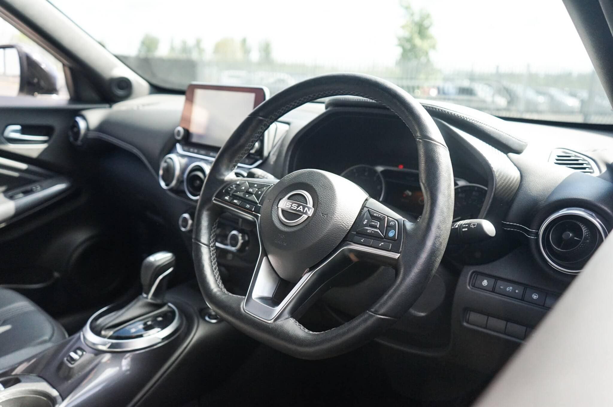 2022 Nissan Juke 1.0 DIG-T Tekna DCT — photo 2