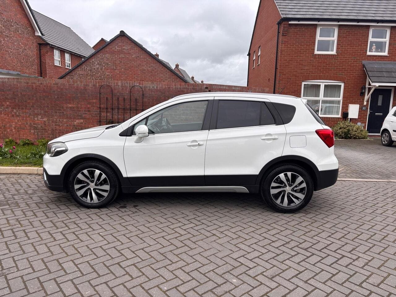2017 Suzuki SX4 S-Cross 1.0 Boosterjet — photo 3