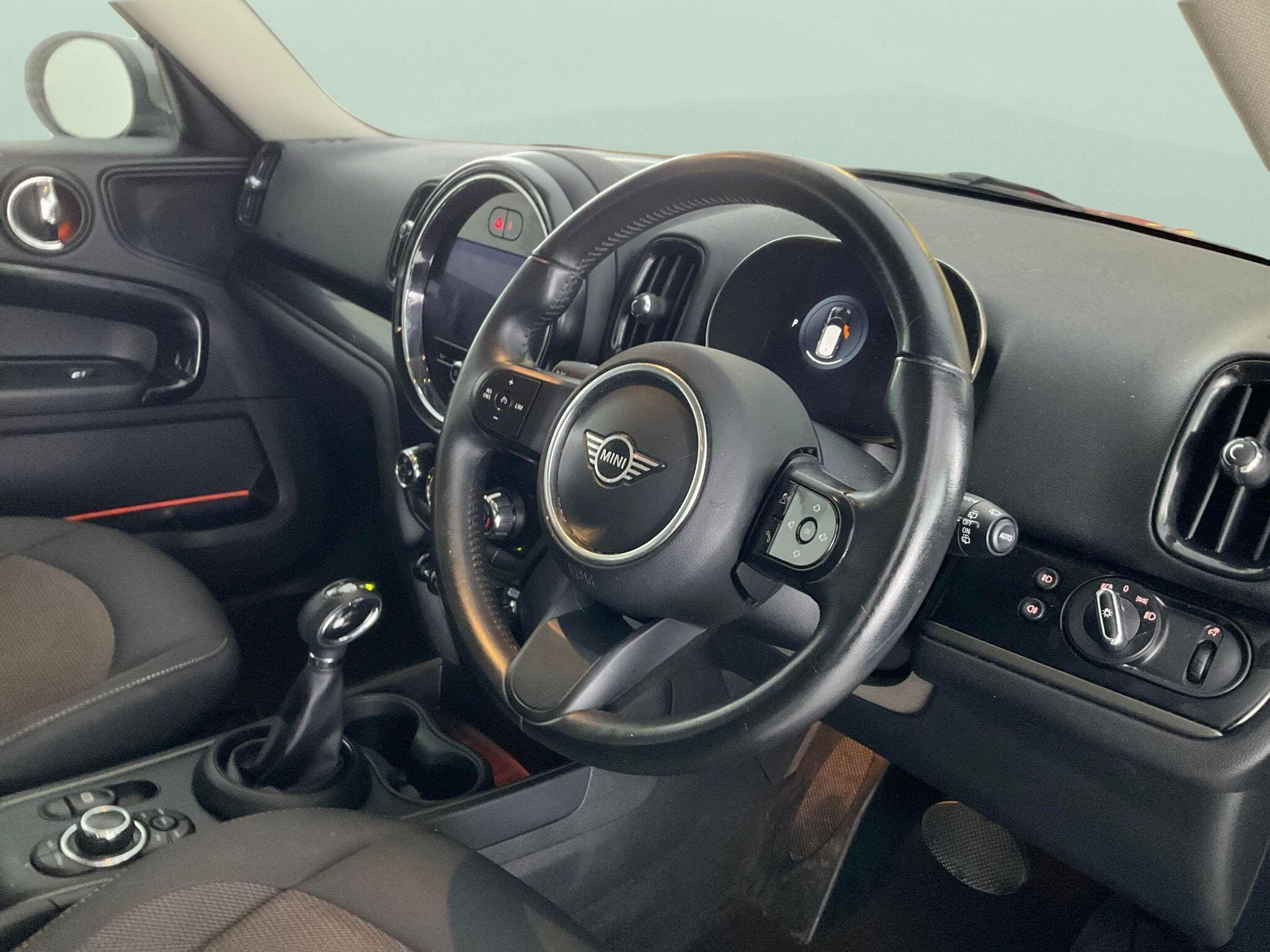 2021 MINI Countryman 1.5 10kWh Cooper SE Classic — photo 3