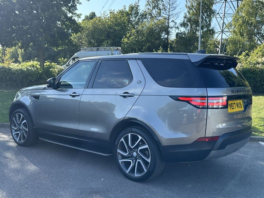 2017 LAND ROVER DISCOVERY 3.0 TD V6 First Edition — photo 3