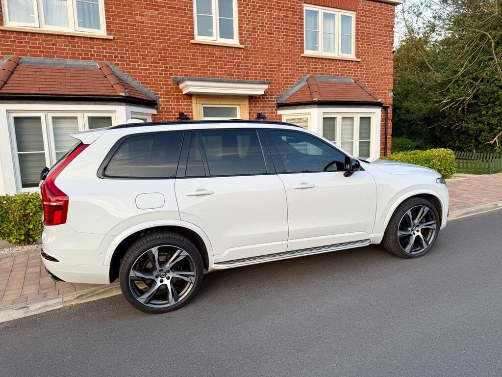 2021 Volvo XC90 2.0h T8 Twin Engine Recharge 11.6kWh R-Design — photo 3