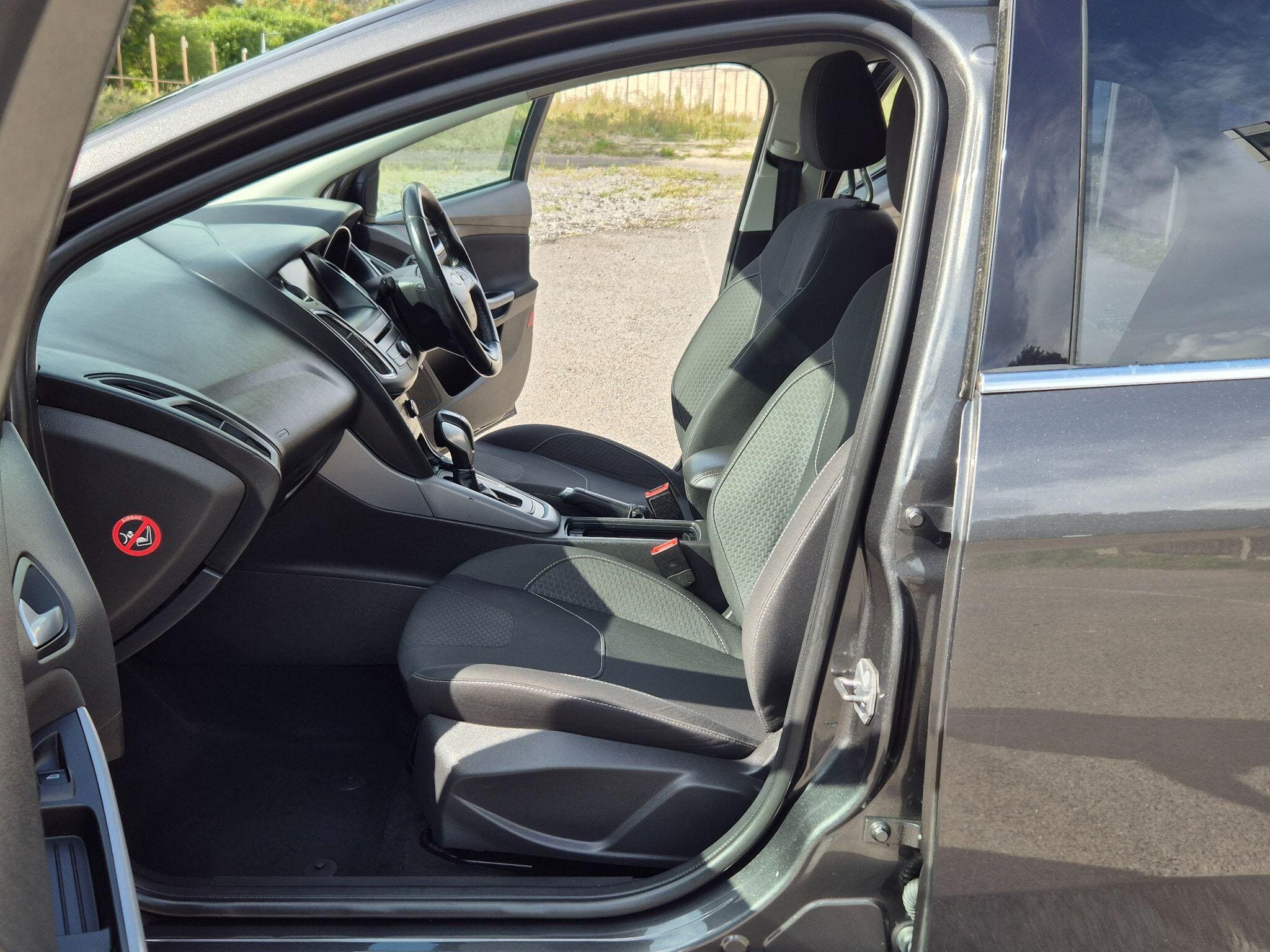 2015 Ford Focus 1.6 Zetec Powershift — photo 3