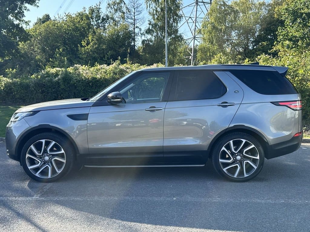 2017 LAND ROVER DISCOVERY 3.0 TD V6 First Edition — photo 2