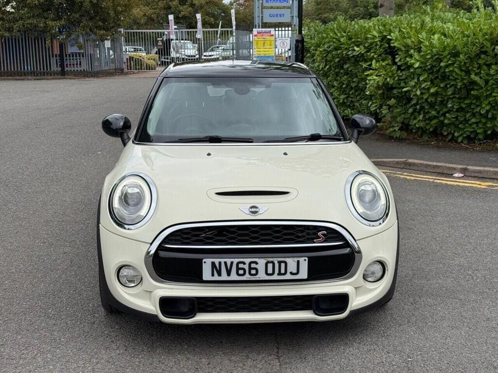 2016 MINI Hatch 2.0 Cooper SD Auto 6Spd Euro 6