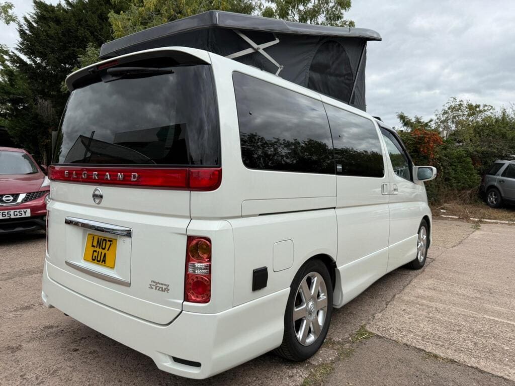 2007 Nissan Elgrand 2.5 V6 Automatic Highway Star — photo 2