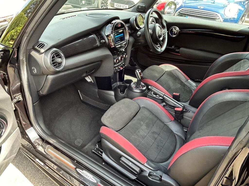 2018 MINI Hatch 2.0 John Cooper Works Auto — photo 3