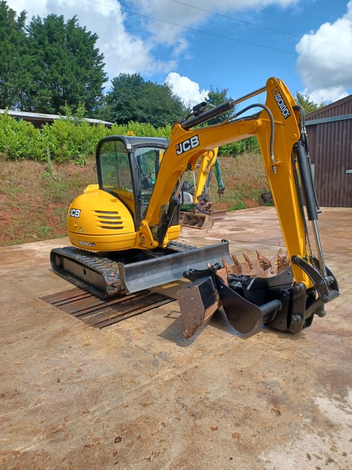 2015 JCB 8050