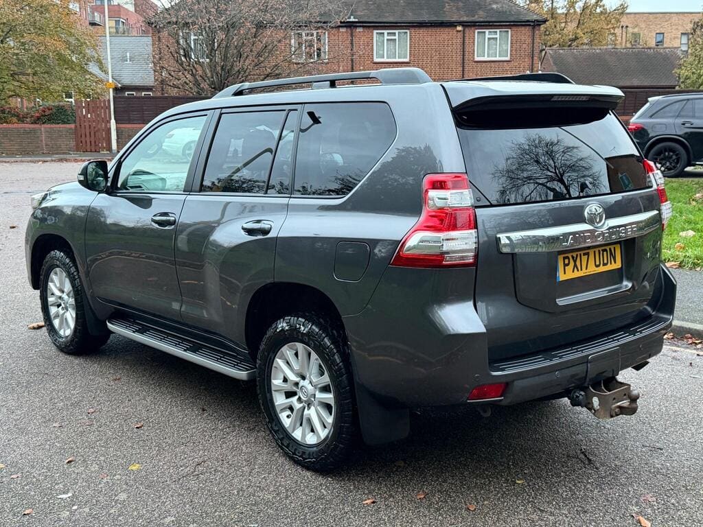 2017 Toyota Land Cruiser 2.8D Icon Auto 4WD — photo 2
