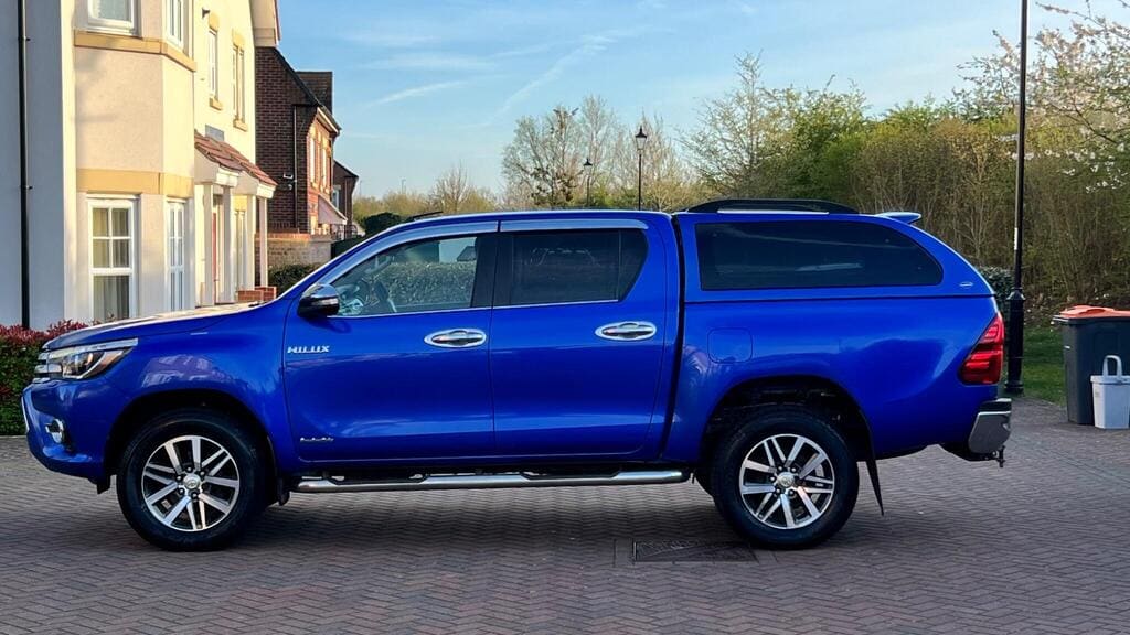 2017 Toyota Hilux 2.4 D-4D Invincible 4WD — photo 3