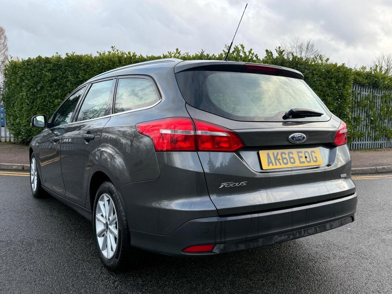 2016 Ford Focus 1.0T EcoBoost — photo 2