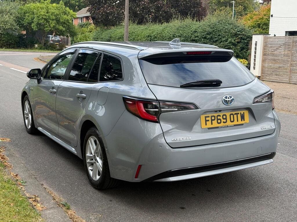 2019 Toyota Corolla 1.8 VVT-h Icon Tech Touring Sports CVT Euro 6 — photo 2