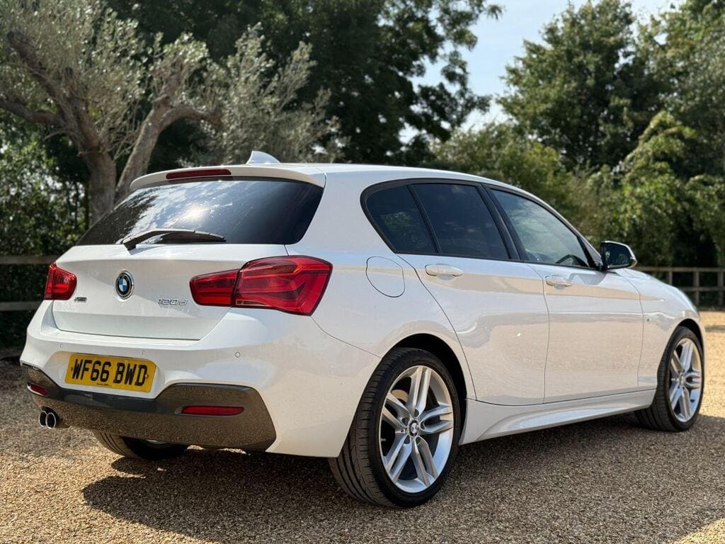 2016 BMW 1 Series 2.0 120d M Sport Auto xDrive Euro 6 — photo 3