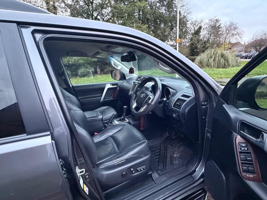 2017 Toyota Land Cruiser 2.8D Icon Auto 4WD — photo 3