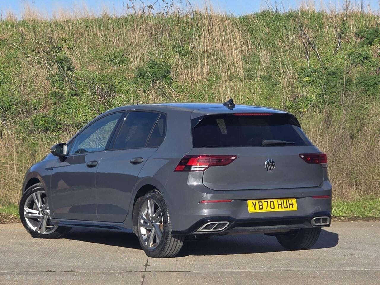 2020 Volkswagen Golf 2.0 TDI R-Line DSG — photo 3
