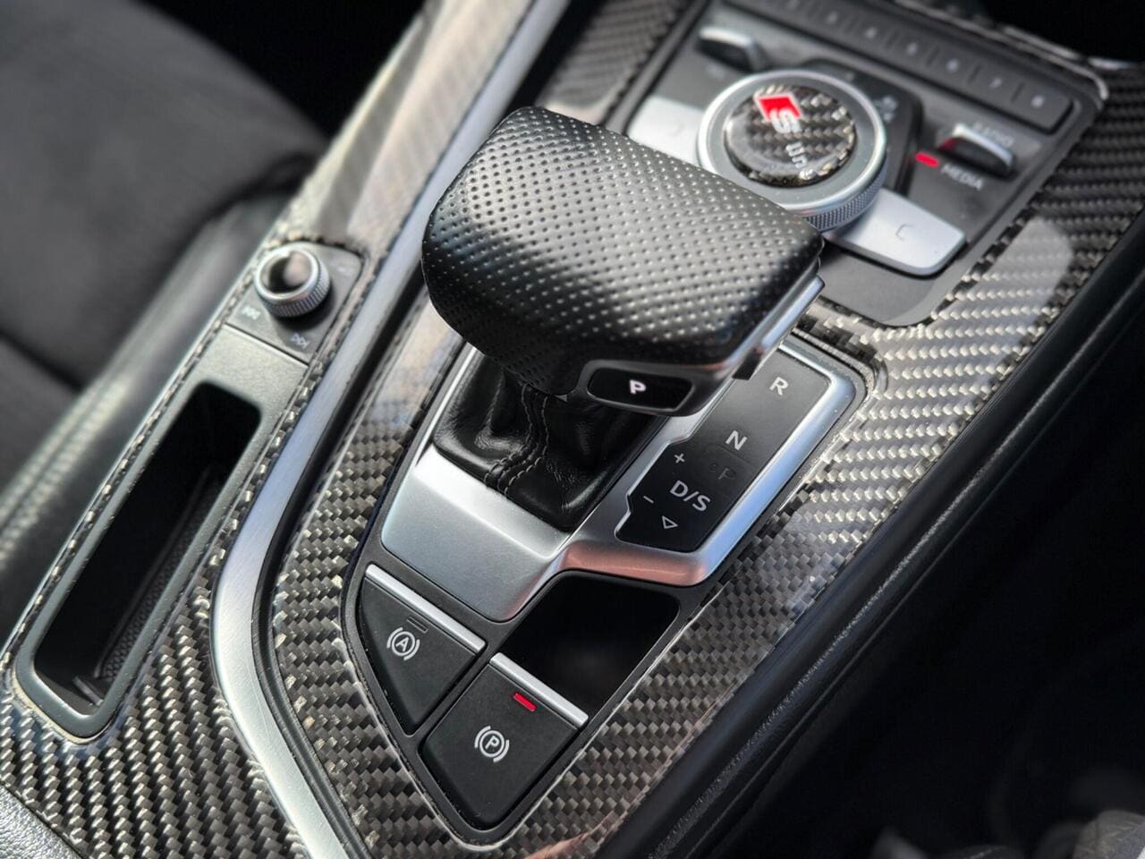 2018 Audi A4 2.0 TFSI S line S Tronic — photo 3