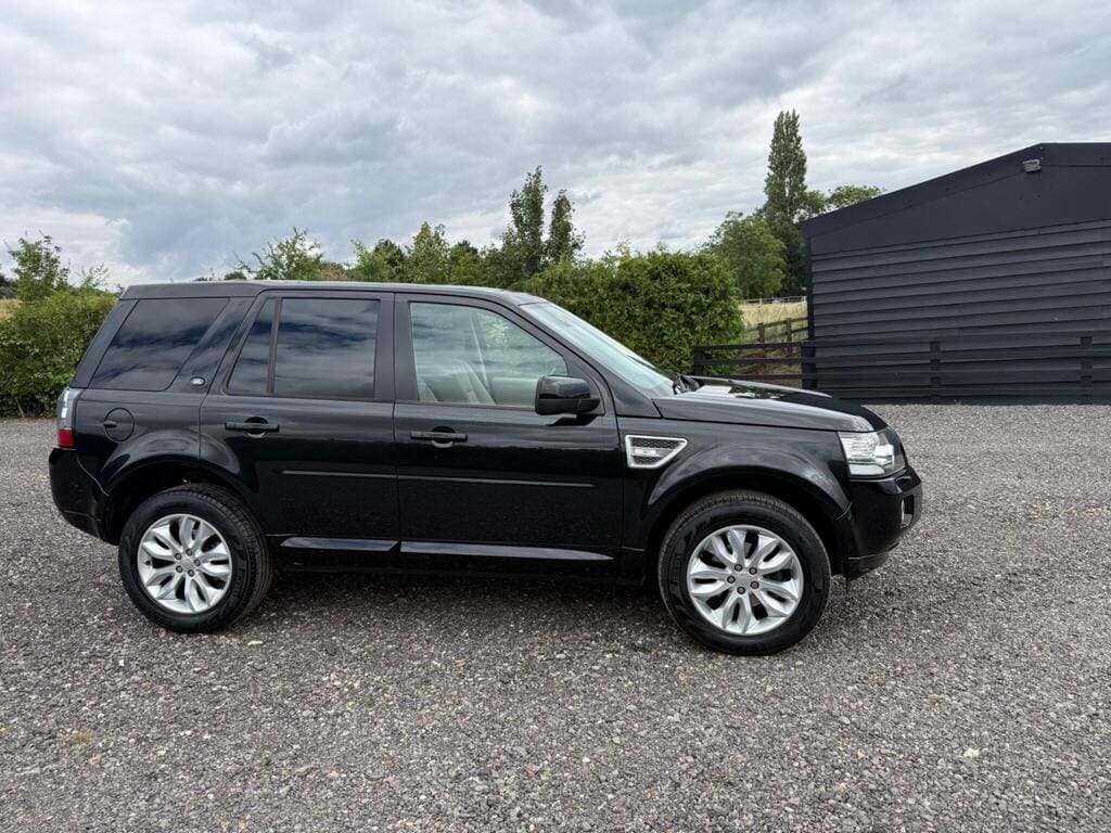 2014 Land Rover Freelander 2 2.2 SD4 HSE CommandShift 4WD Euro 5 — photo 2