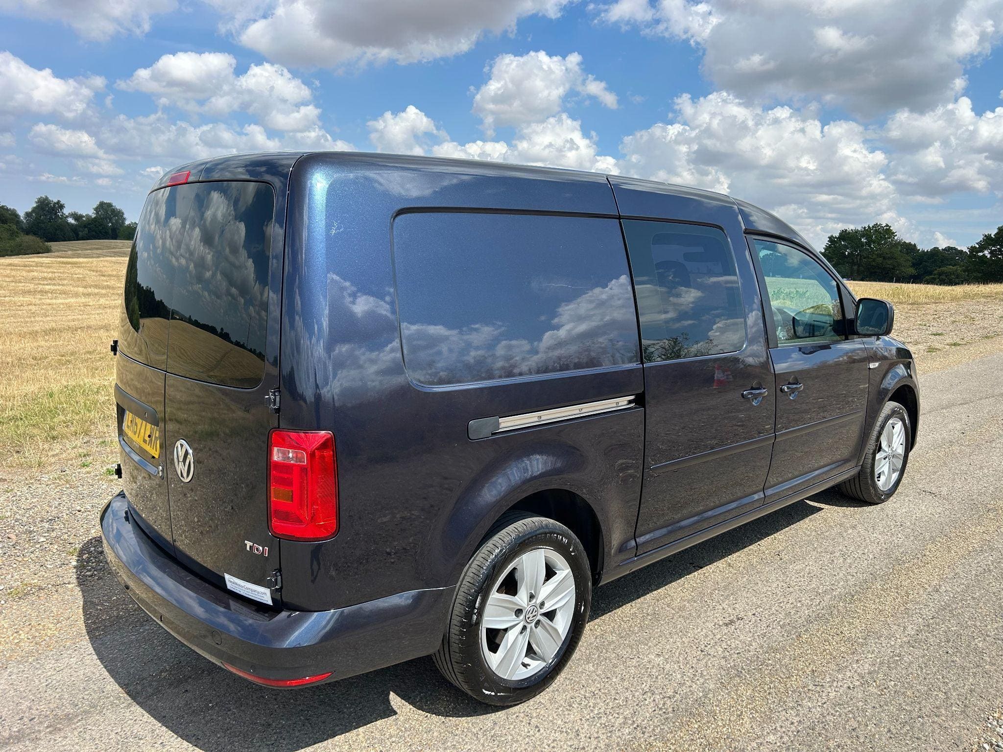 2017 Volkswagen Caddy Maxi 2.0 TDI C20 Highline DSG LWB | Stan Motors Ltd