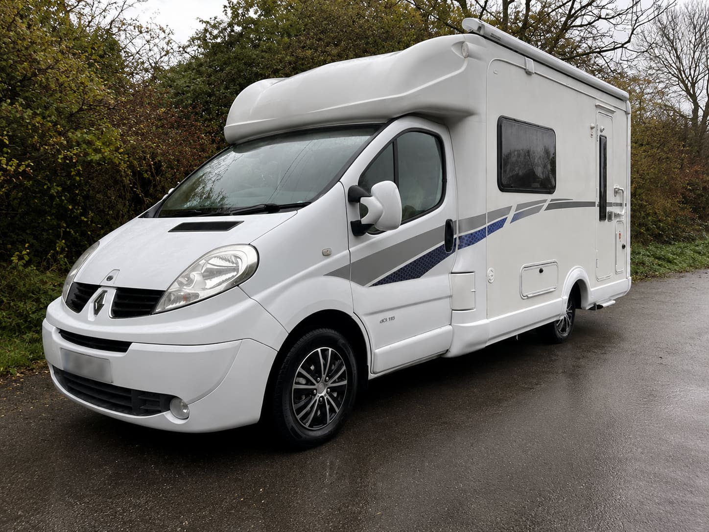 **2011 Autocruise Trafic Bentley Indigo 2.0 Motorhome**