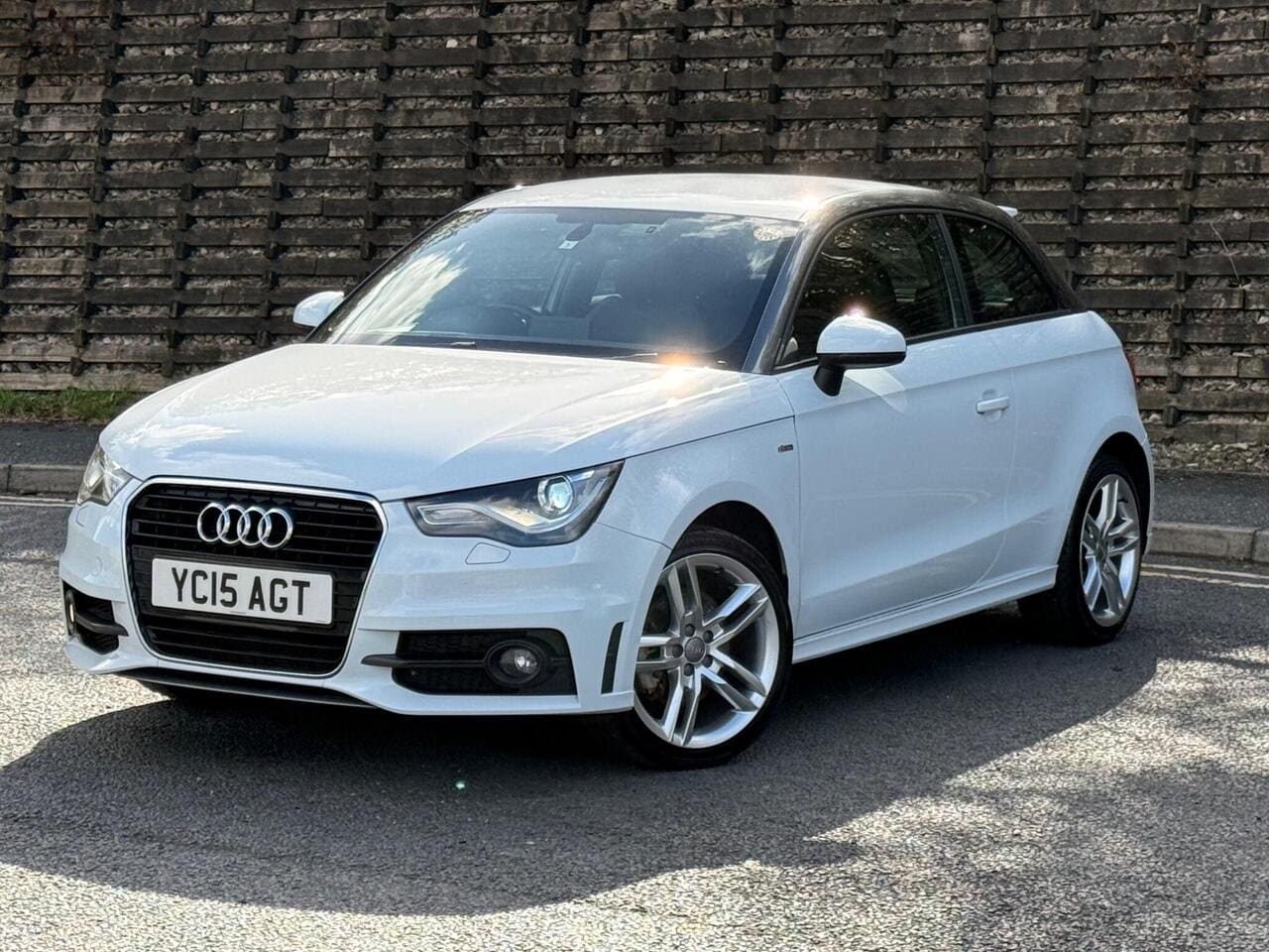 **2015 Audi A1 1.4 TFSI CoD S Line Sportback S Tronic Automatic Euro 6** — photo 2
