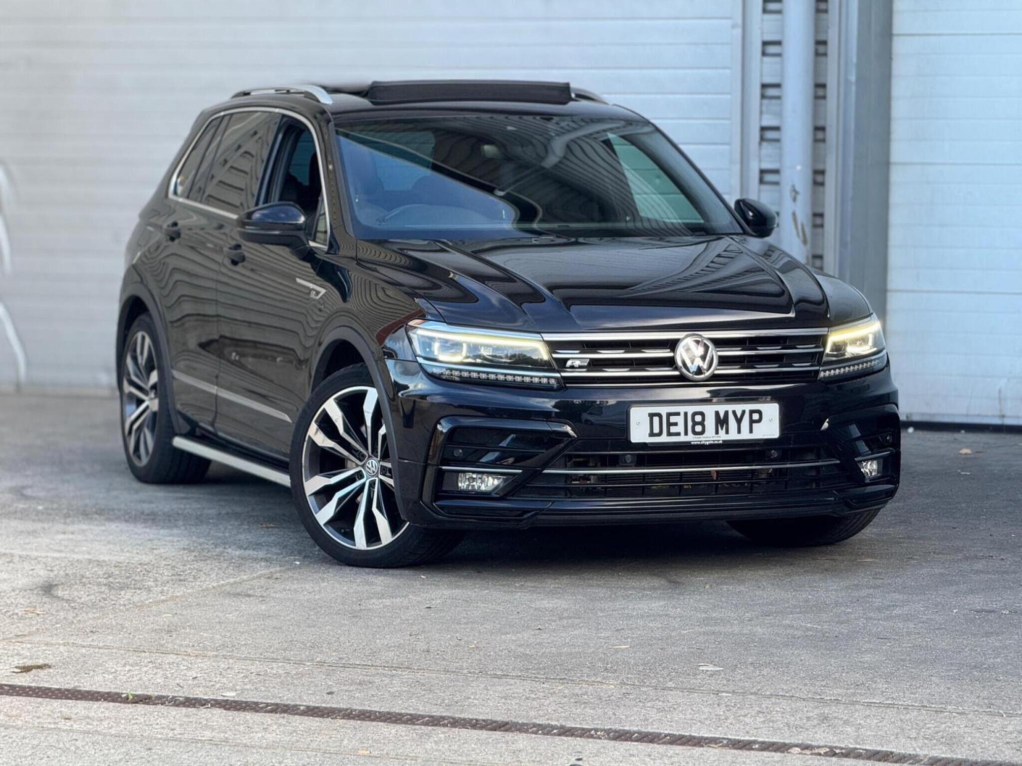 2018 Volkswagen Tiguan 2.0 TDI R-Line | Stan Motors Ltd
