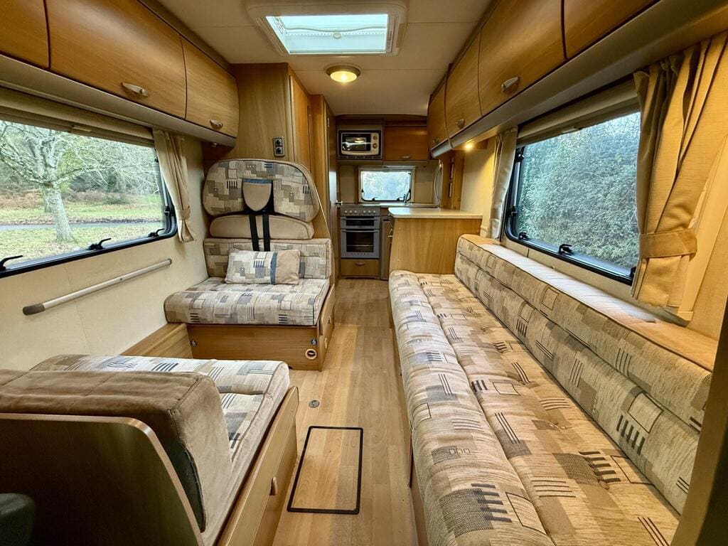 2010 Swift Sundance 590 RS — photo 2