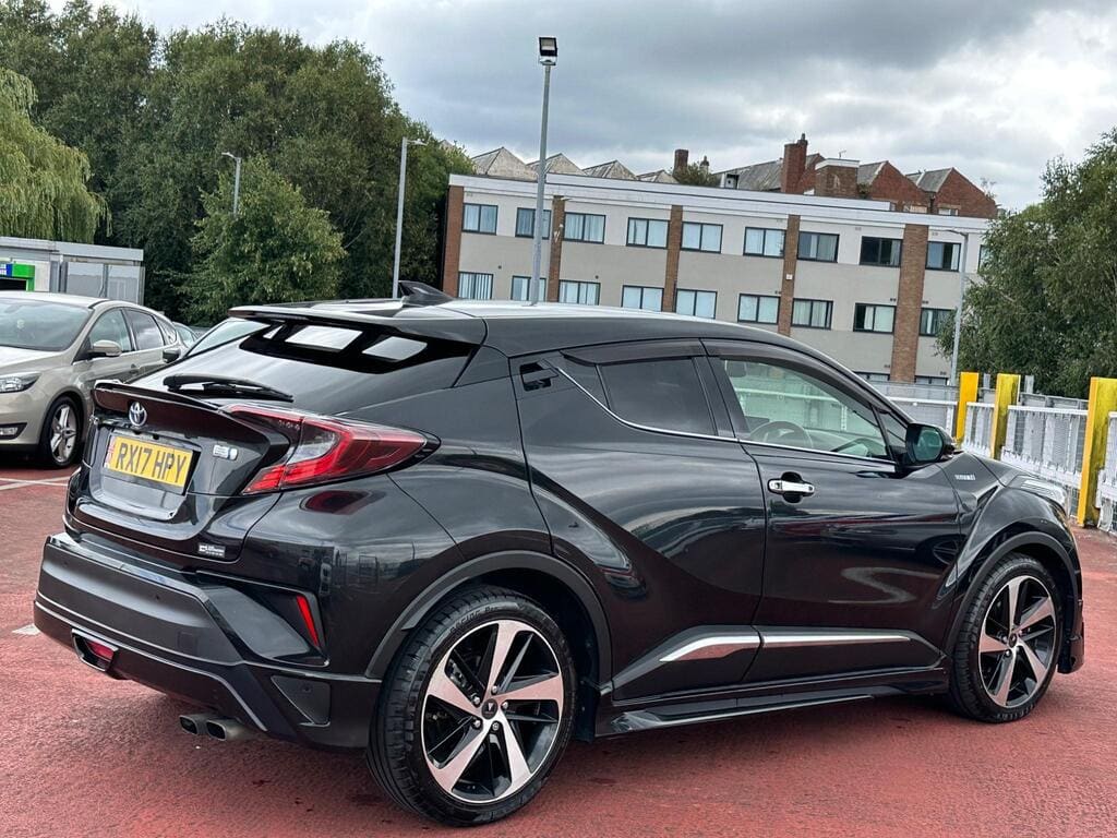 2017 Toyota C-HR 1.8 VVT-h Dynamic SUV 5dr Petrol Hybrid CVT Euro 6 — photo 2