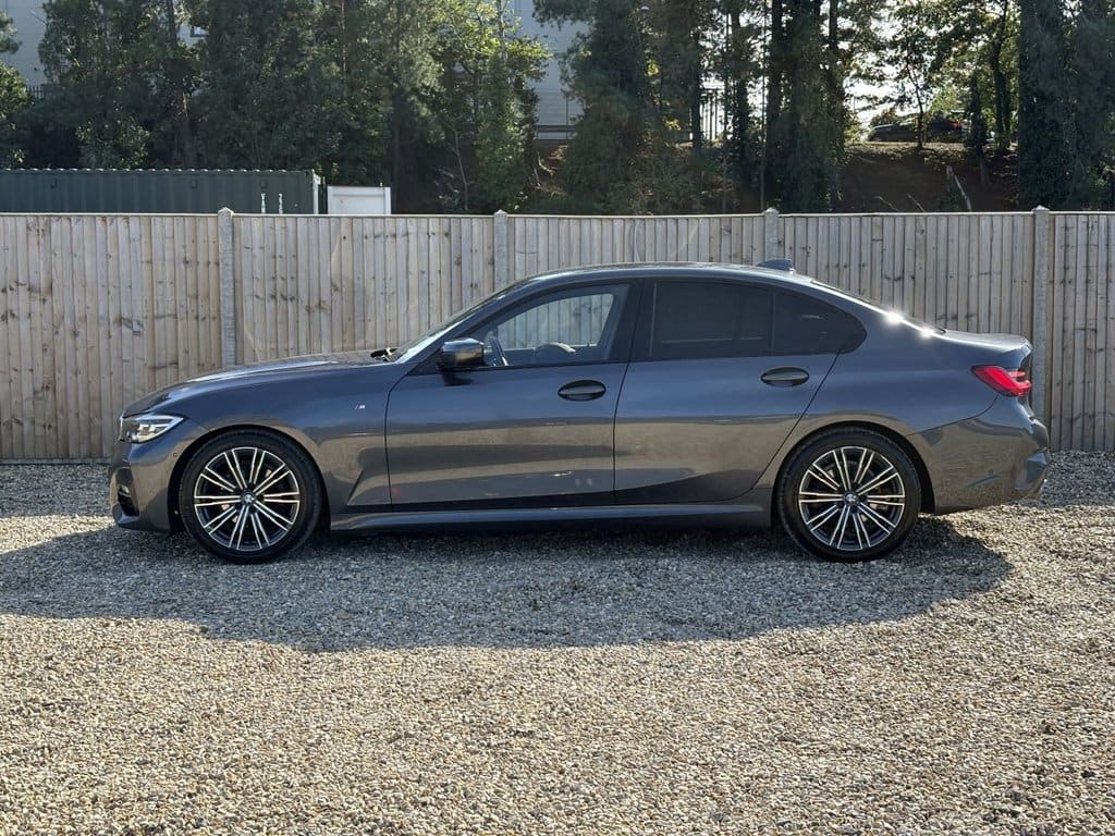 2019 BMW 3 SERIES 2.0 320i M Sport Saloon — photo 2