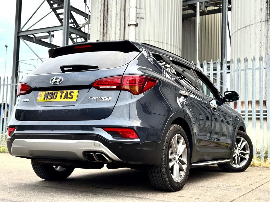 2015 Hyundai Santa Fe 2.2 CRDi Blue Drive Premium SE 7 Seat Auto 4WD Euro 6 — photo 2