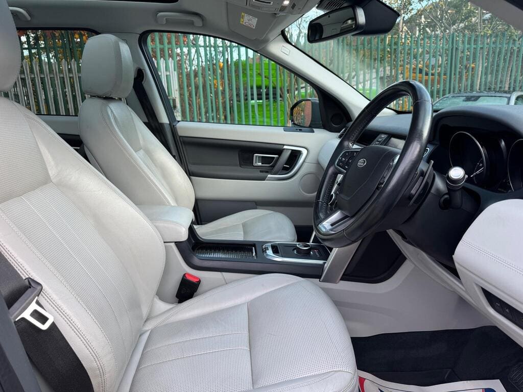 2018 LAND ROVER DISCOVERY SPORT 2.0 TD4 HSE Black Auto 4WD Euro 6 — photo 3